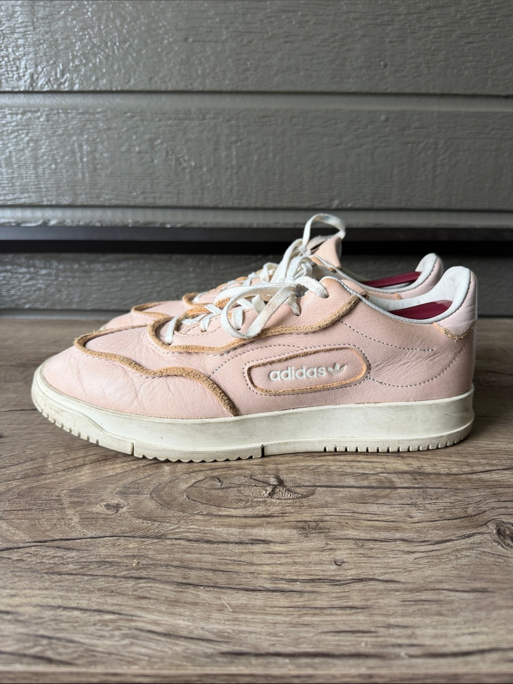 adidas White Shoe with Tan Accent and Branded Insole size 10.5